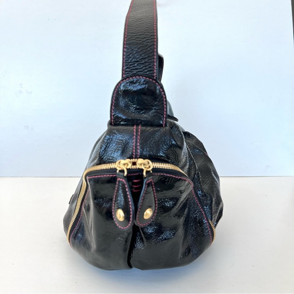 ISABELLA FIORE Black Patent Leather w Pink Stitches Side Pockets Domed Boho Tote - Picture 3 of 15